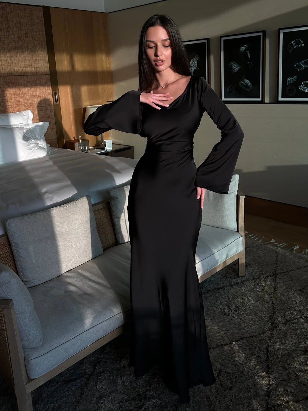 Maxikleid Damen langarm mit weitem Ausschnitt und ausgestellten Ärmeln