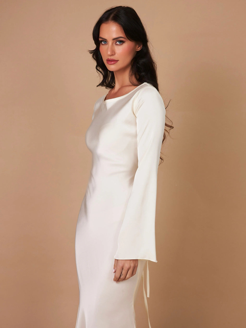 Maxikleid Damen langarm mit weitem Ausschnitt und ausgestellten Ärmeln