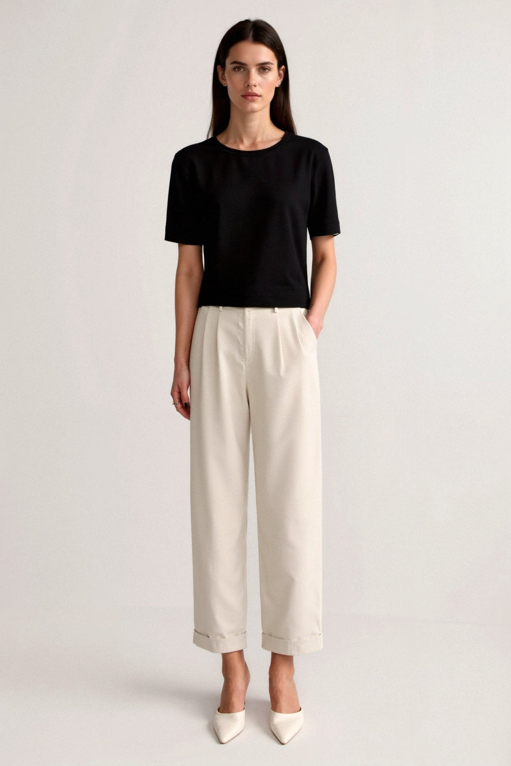 Weite Bundfaltenhose mit hohem Bund und Saum-Umschlag