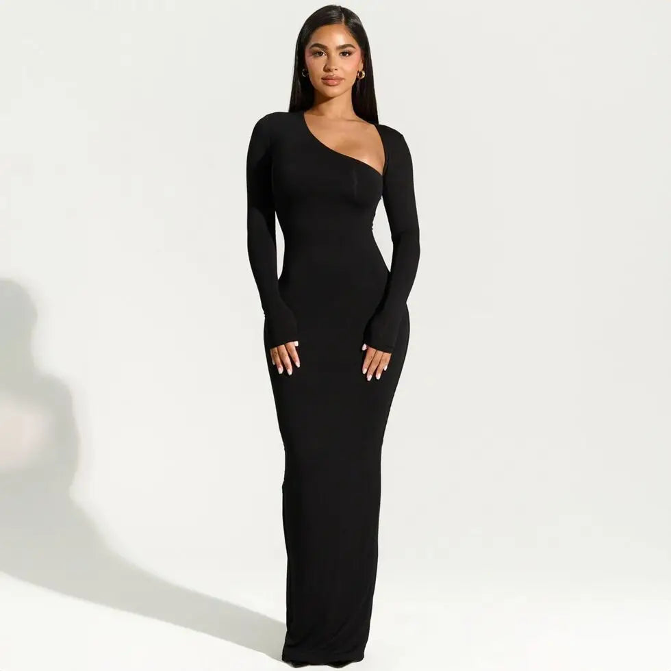 Schwarzes Maxikleid Damen langarm mit asymmetrischem Ausschnitt in Schwarz