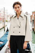 Kurzer Trenchcoat Damen in Creme – Doppelreihig mit Revers – Creme