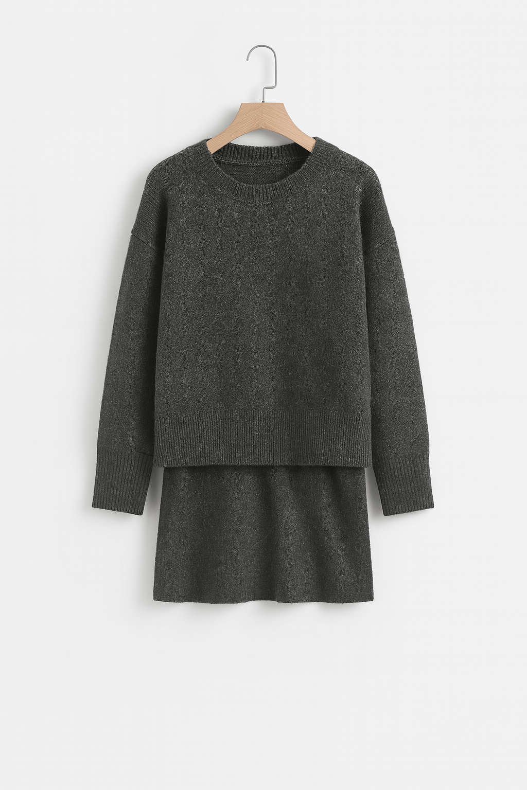 Strick-Zweiteiler Damen: weiter Pullover mit Rundhals und kurzer Strickrock