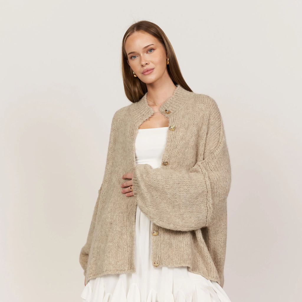 Oversize Strickjacke Damen mit Goldknöpfen, Grobstrick Cardigan - Ansicht 3