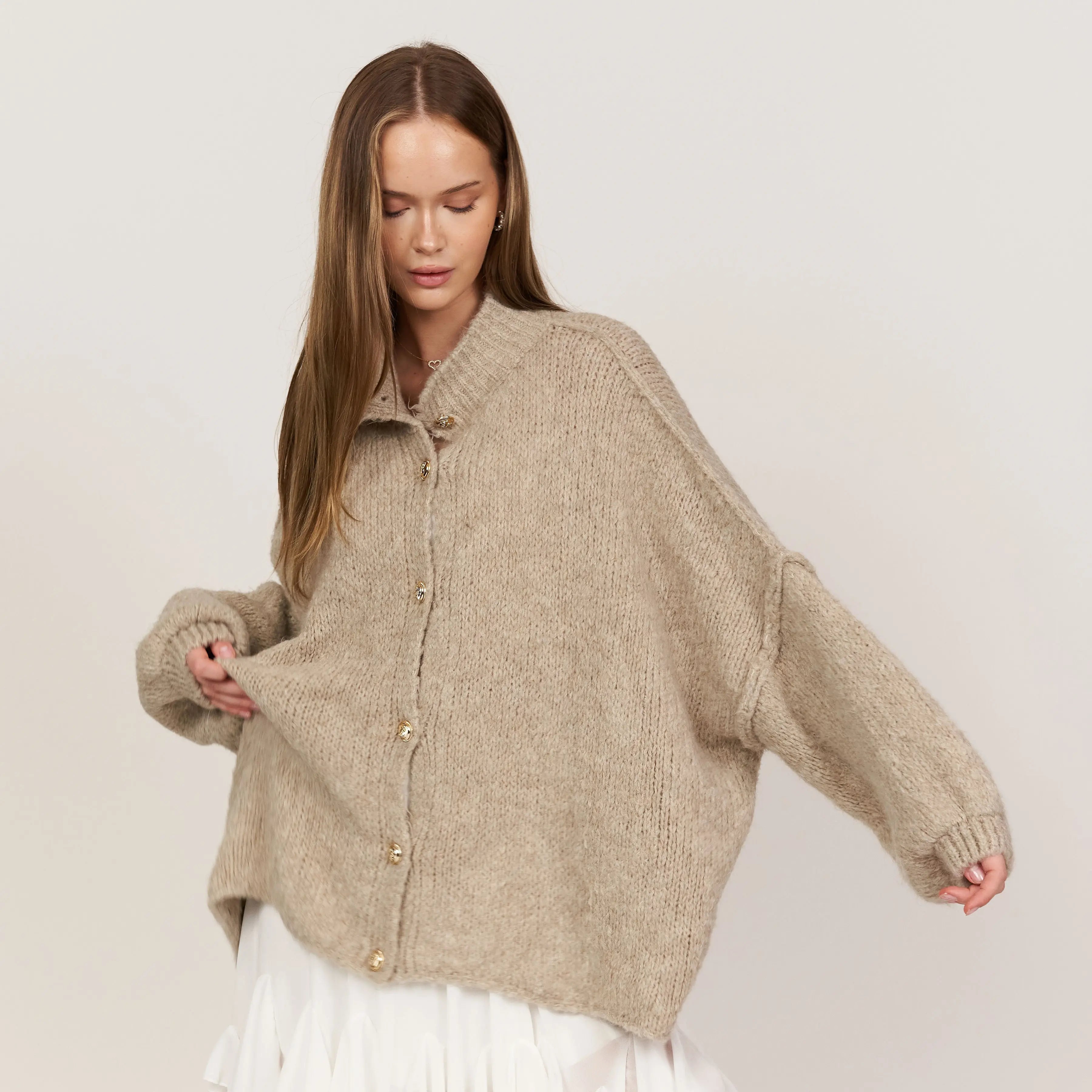 Oversize Strickjacke Damen mit Goldknöpfen, Grobstrick Cardigan - Ansicht 5