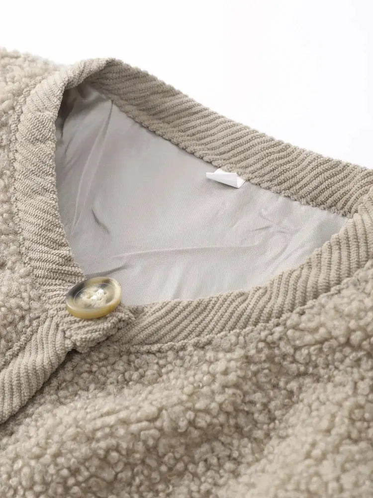 Bouclé-Cardigan Damen mit Knopfleiste und Rundhals, kurz geschnitten